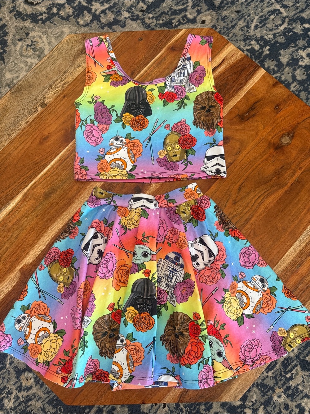 Wild Rich Kids Star Wars Floral two piece Size 11/12 (can fit 9/10)